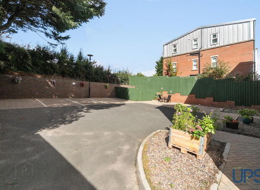 Apt 10 Pinetree Court, 157 Glen Road, Andersonstown, Belfast, BT11 8BS