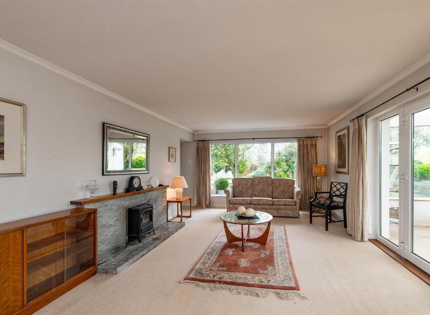 6 Robin Hill, Dundrum, BT33 0NU
