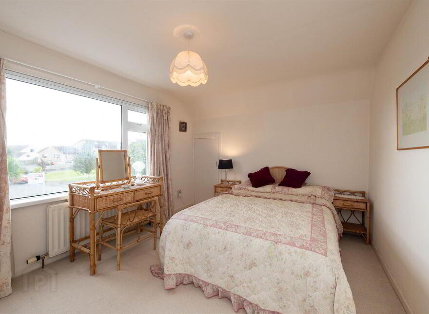 6 Robin Hill, Dundrum, BT33 0NU