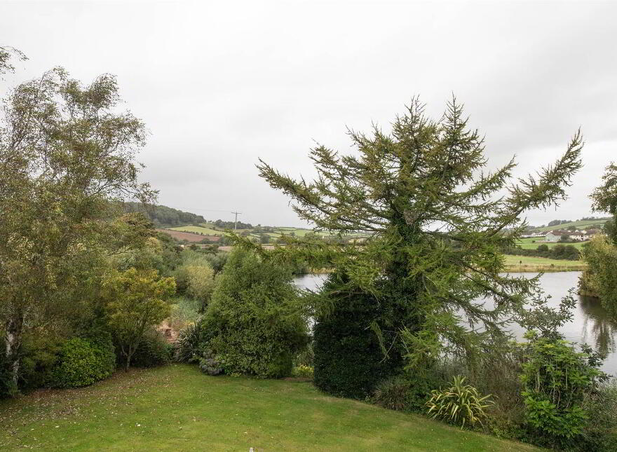6 Robin Hill, Dundrum, BT33 0NU