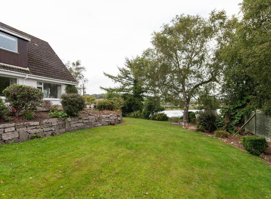 6 Robin Hill, Dundrum, BT33 0NU