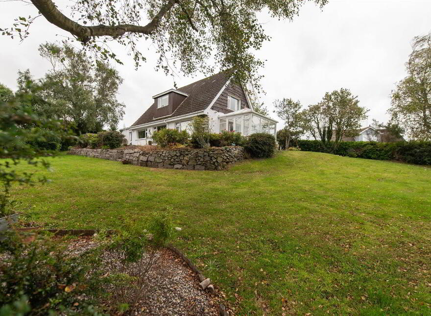 6 Robin Hill, Dundrum, BT33 0NU