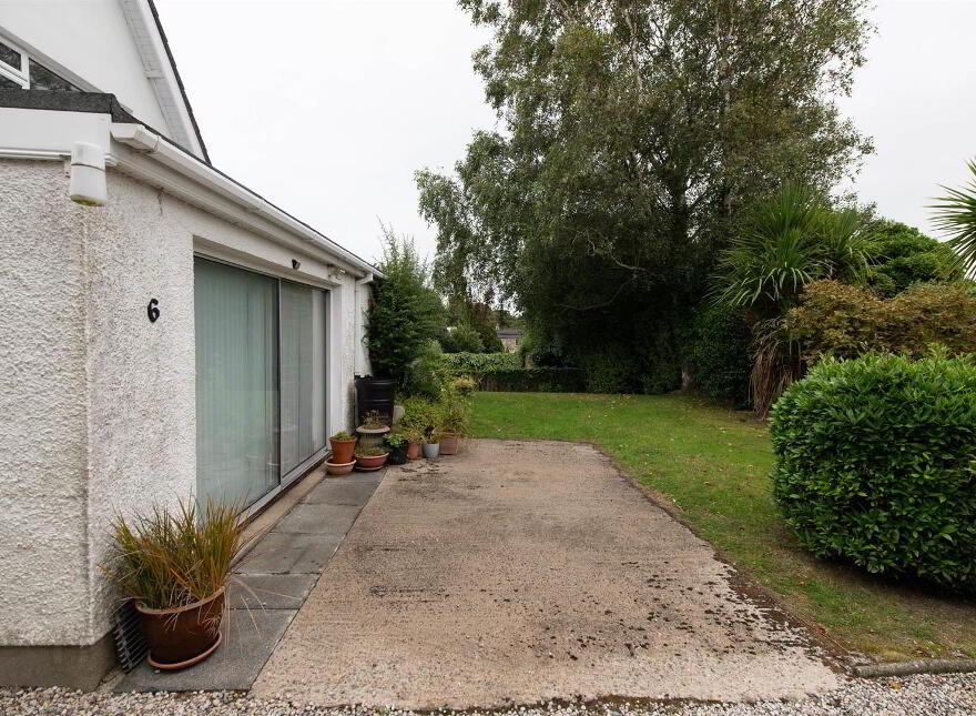6 Robin Hill, Dundrum, BT33 0NU