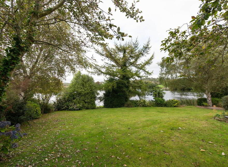 6 Robin Hill, Dundrum, BT33 0NU