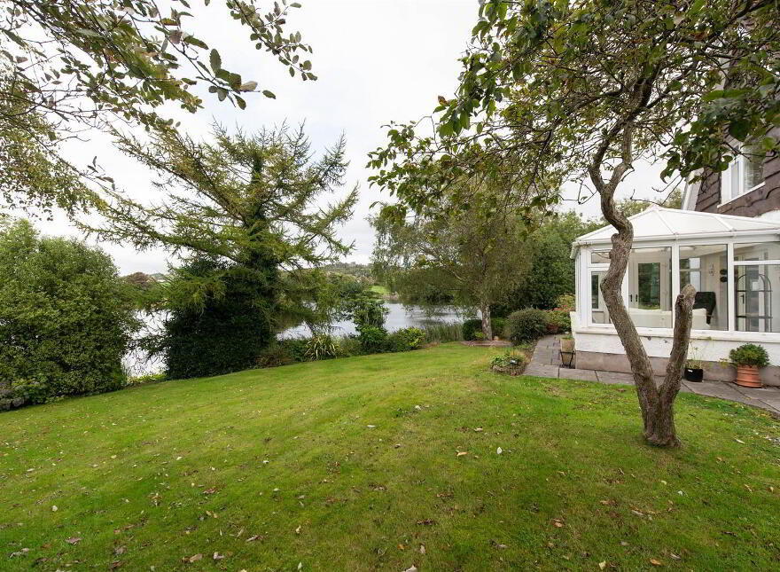 6 Robin Hill, Dundrum, BT33 0NU