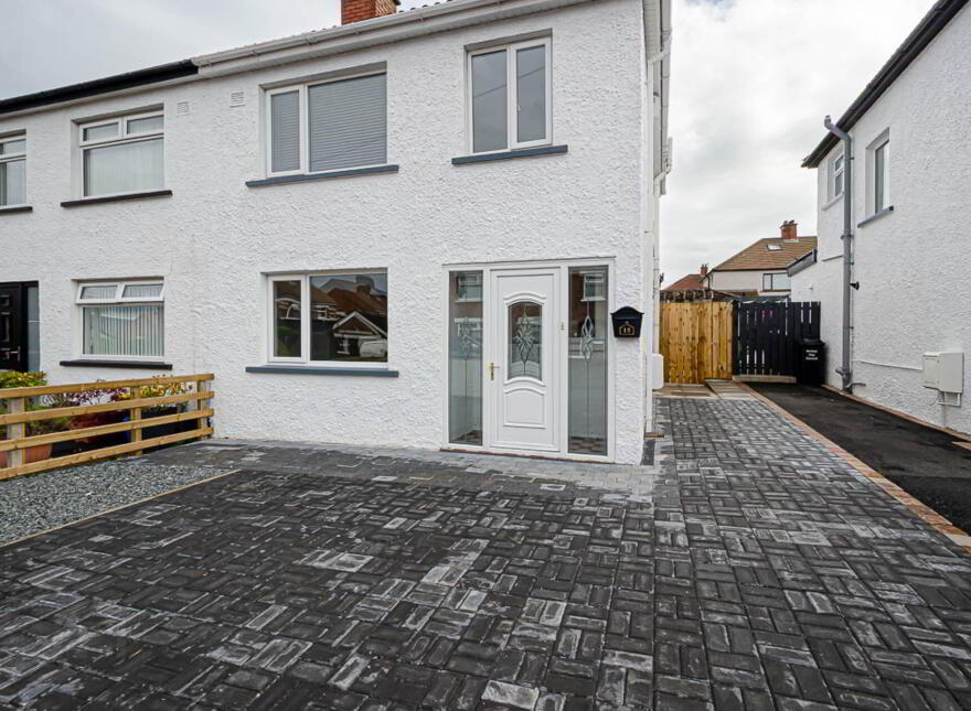 15 Glensharragh Gardens, Cregagh, Belfast, BT6 9PE