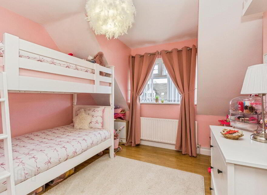 54 The Brambles, Lisburn, BT28 2XY