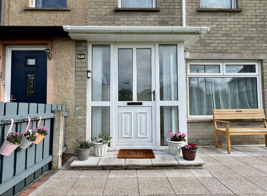 83 Ravarnet Road, Lisburn, BT27 5NF