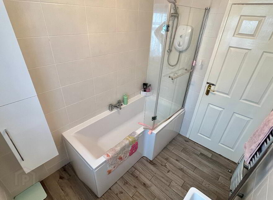 83 Ravarnet Road, Lisburn, BT27 5NF