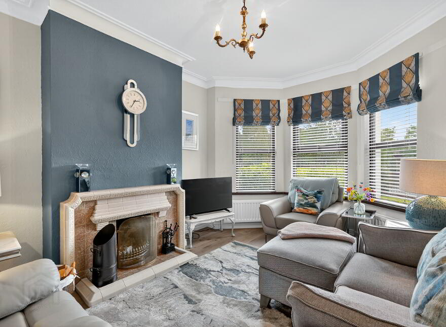 25 Belfast Road, Carrickfergus, BT38 8BY