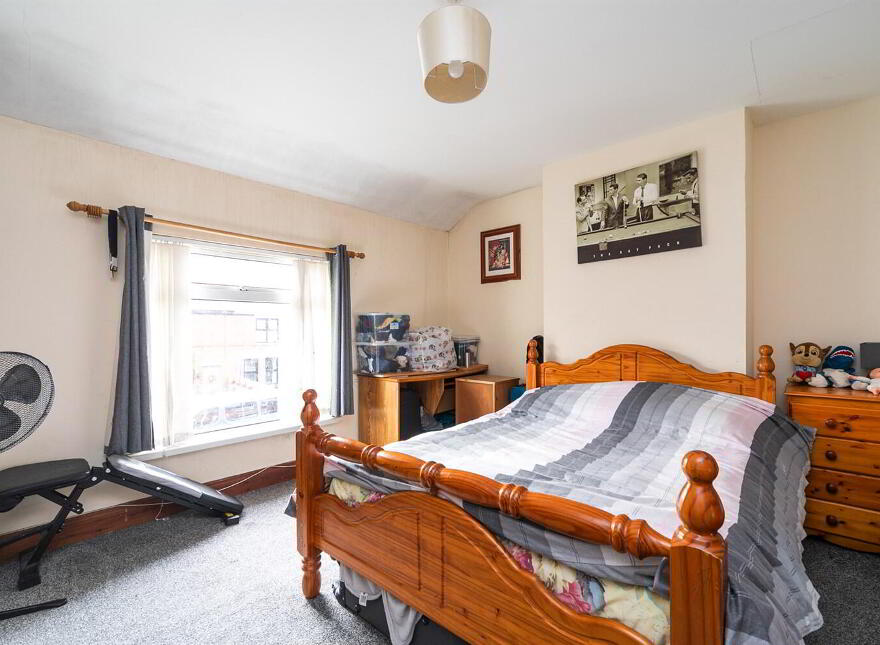 14 Victoria Gardens, Dunmurry, Belfast, BT17 0AG