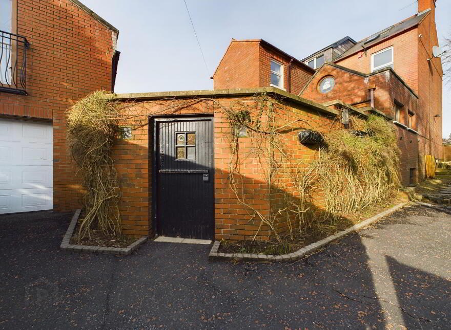 375 The Gatelodge, Ormiston Gardens, Belfast, BT5 6JD photo