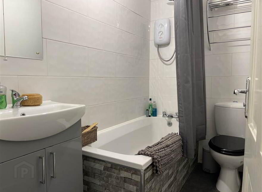 20 Rockmore Road, Belfast, BT12 7PD