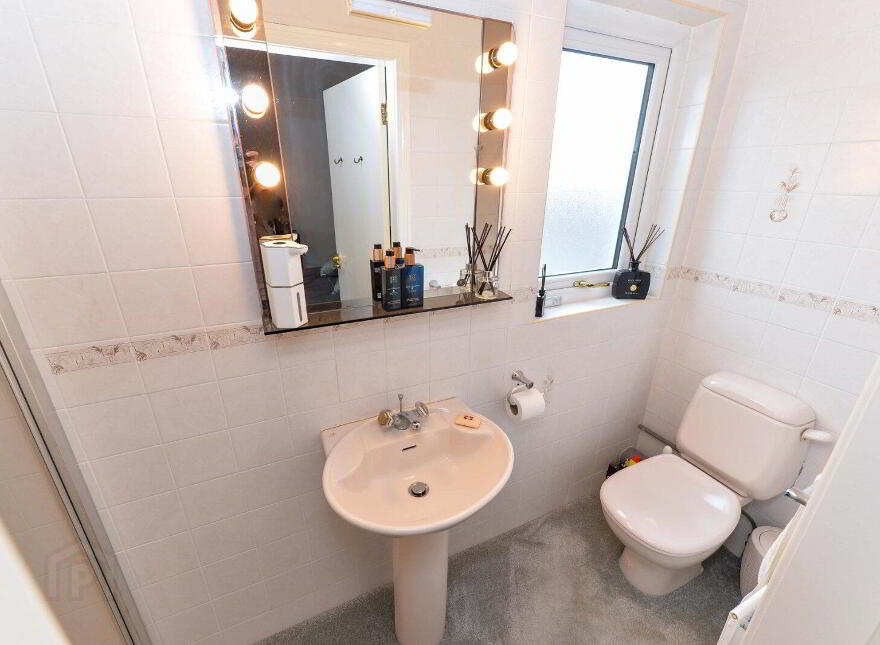 32 Red Fort Drive, Carrickfergus, BT38 9EN