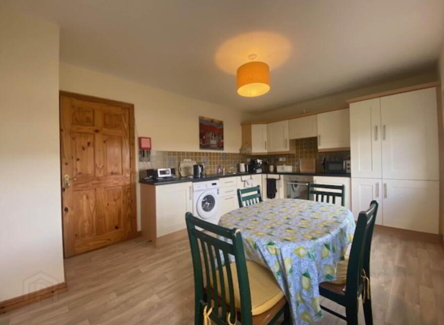 8 The Beeches, Ballybofey, F93C580