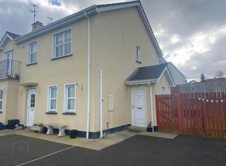 8 The Beeches, Ballybofey, F93C580