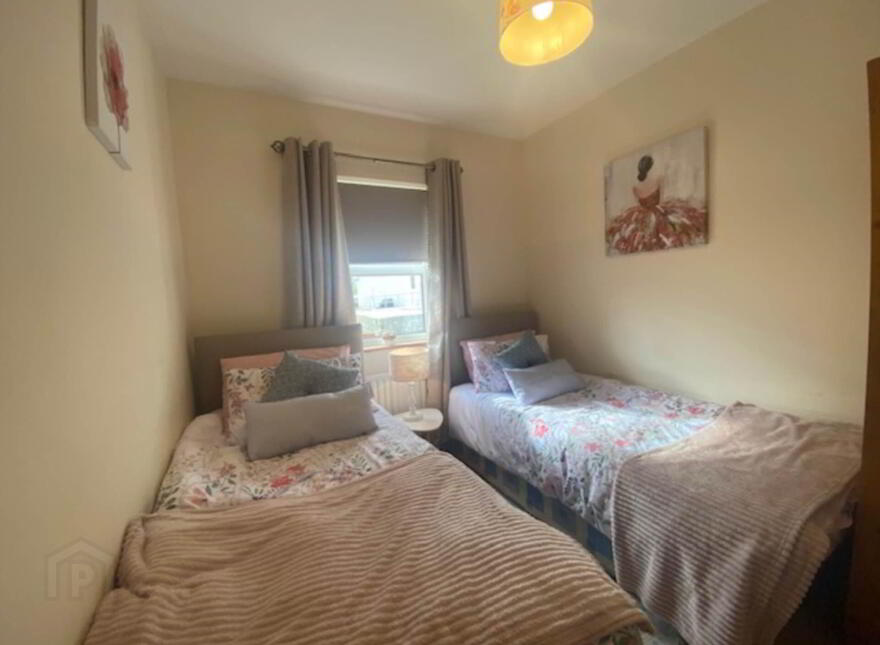 8 The Beeches, Ballybofey, F93C580