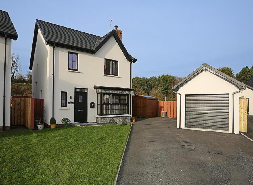 28 Blackrock Hollow, Newtownards, BT23 4ZR photo