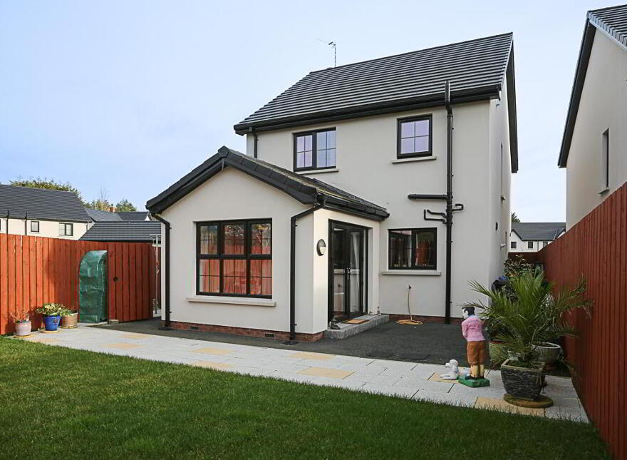 28 Blackrock Hollow, Newtownards, BT23 4ZR