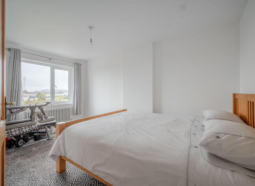 28 Skipperstone Road, Bangor, BT20 4EP