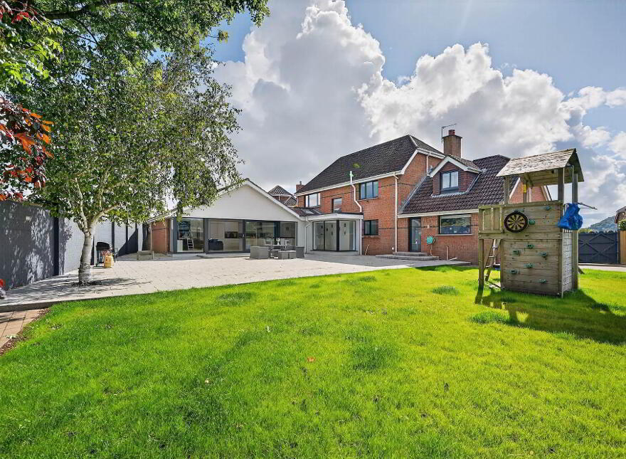 22 Ascot Park, Newtwonards, Newtownards, BT23 4AZ