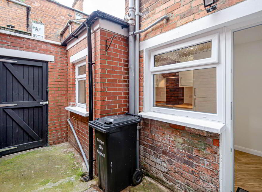 11 Rochester Street, Ravenhill, Belfast, BT6 8EU