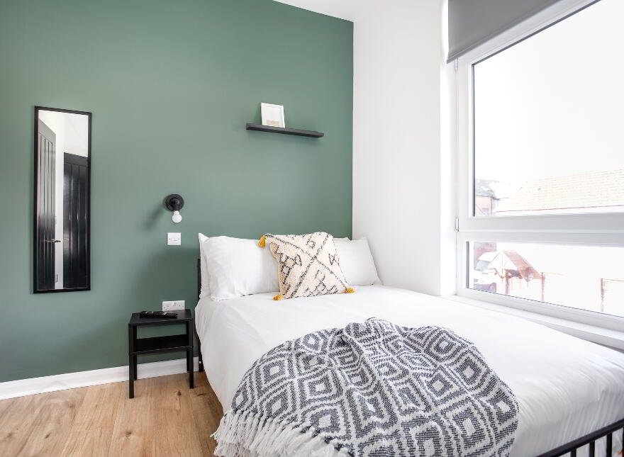Room 5, 9 Frank Street, Belfast, BT5 4NW
