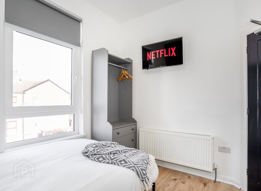 Room 5, 9 Frank Street, Belfast, BT5 4NW