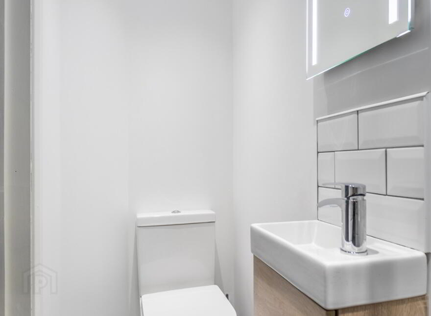 Room 5, 9 Frank Street, Belfast, BT5 4NW