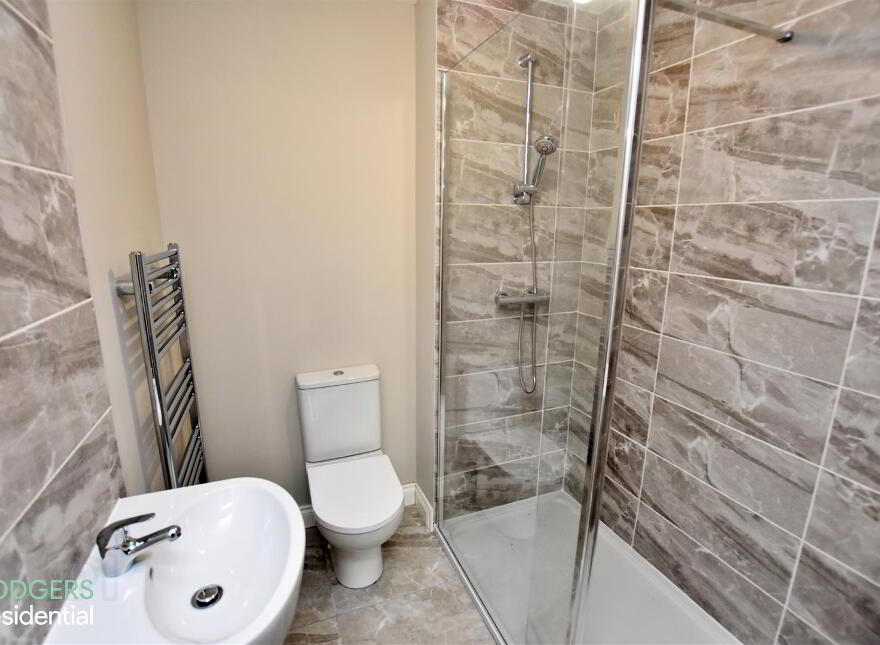 Apt 5, 12a Highgrove Meadows, Belfast, BT13 3FX