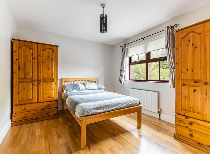 4 Church Glen, Lisburn, BT28 3FP