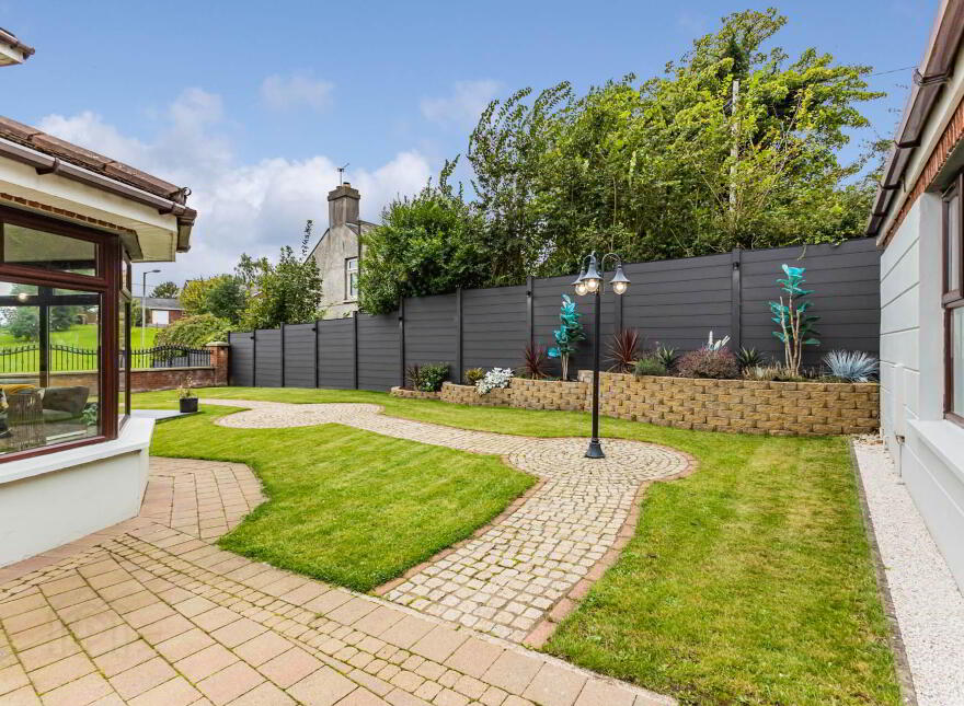 4 Church Glen, Lisburn, BT28 3FP