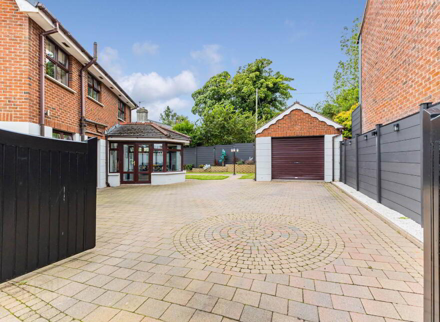 4 Church Glen, Lisburn, BT28 3FP