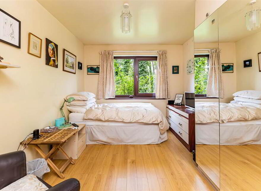 7b, Stranmillis Court, Stranmillis, Knightsbridge, Belfast, BT9 5EU