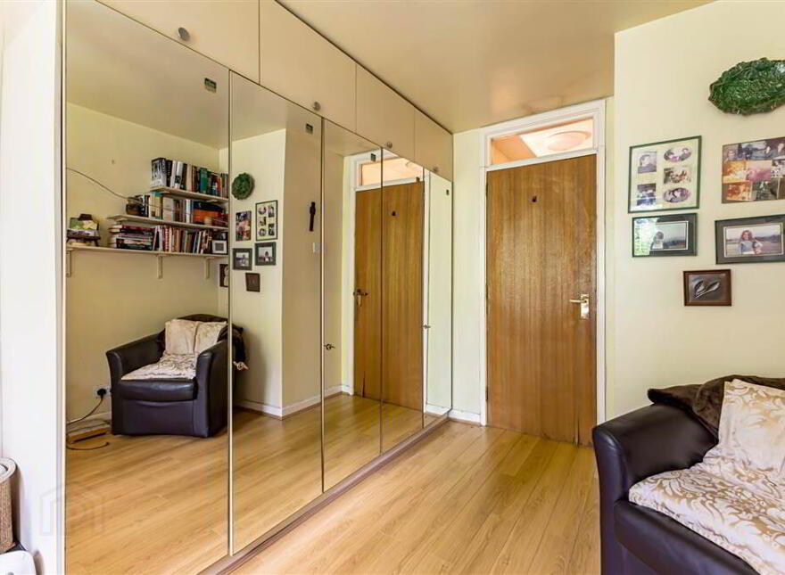 7b, Stranmillis Court, Stranmillis, Knightsbridge, Belfast, BT9 5EU