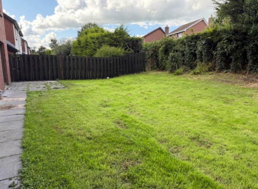 14 Greenwood Park, Carrickfergus, BT38 7UW