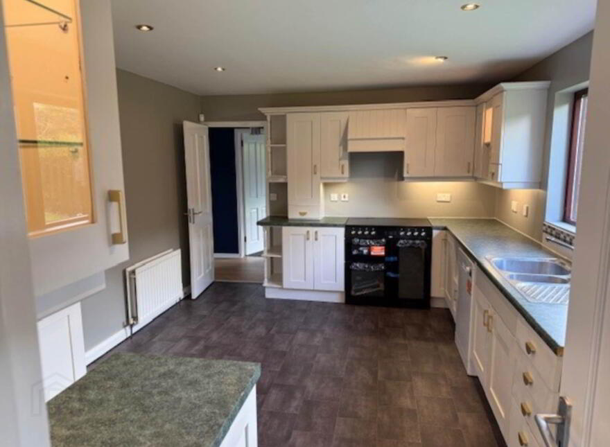 14 Greenwood Park, Carrickfergus, BT38 7UW