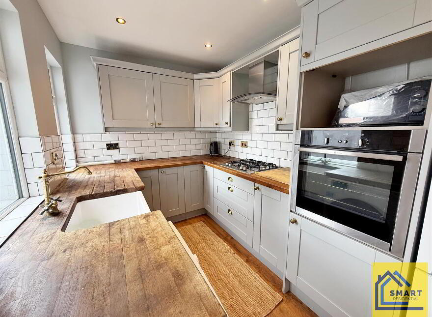 14 Ferguson Drive, Belfast, BT4 2AZ