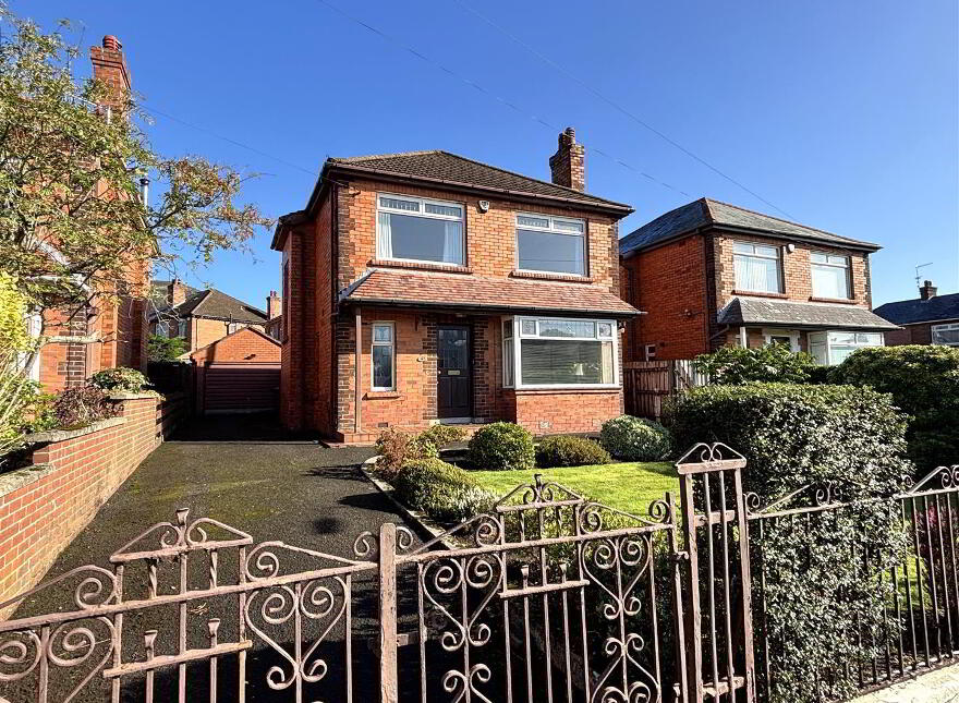 15 Sunningdale Park, Belfast, BT14 6RU