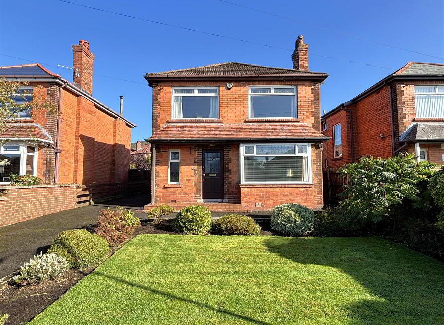 15 Sunningdale Park, Belfast, BT14 6RU photo