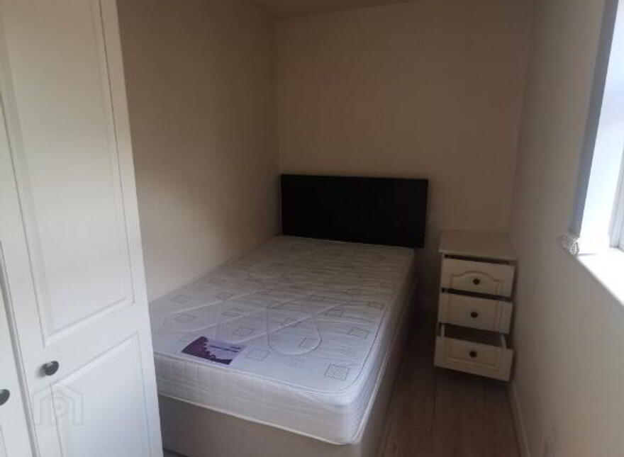 73 Tates Avenue, Belfast, BT9 7BZ