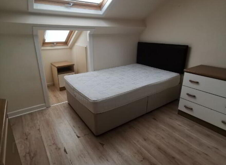 73 Tates Avenue, Belfast, BT9 7BZ