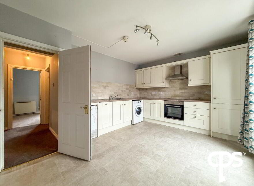 Apt 4, 6-8 Russell Street, Armagh, BT61 9AA