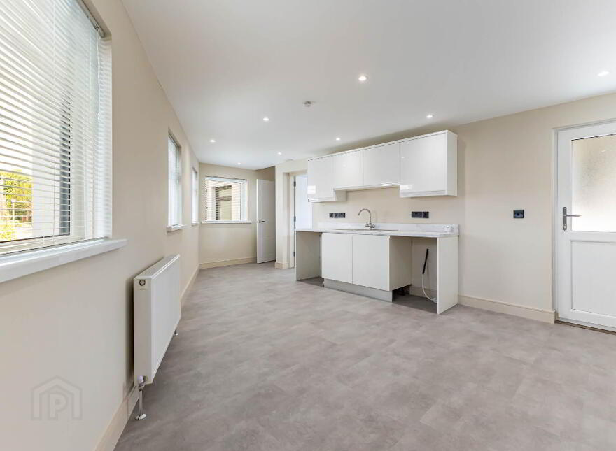109 Antrim Road, Lisburn, BT28 3EA