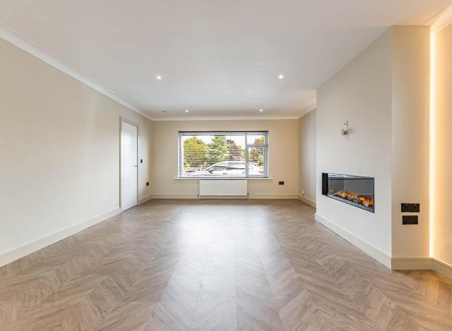 109 Antrim Road, Lisburn, BT28 3EA