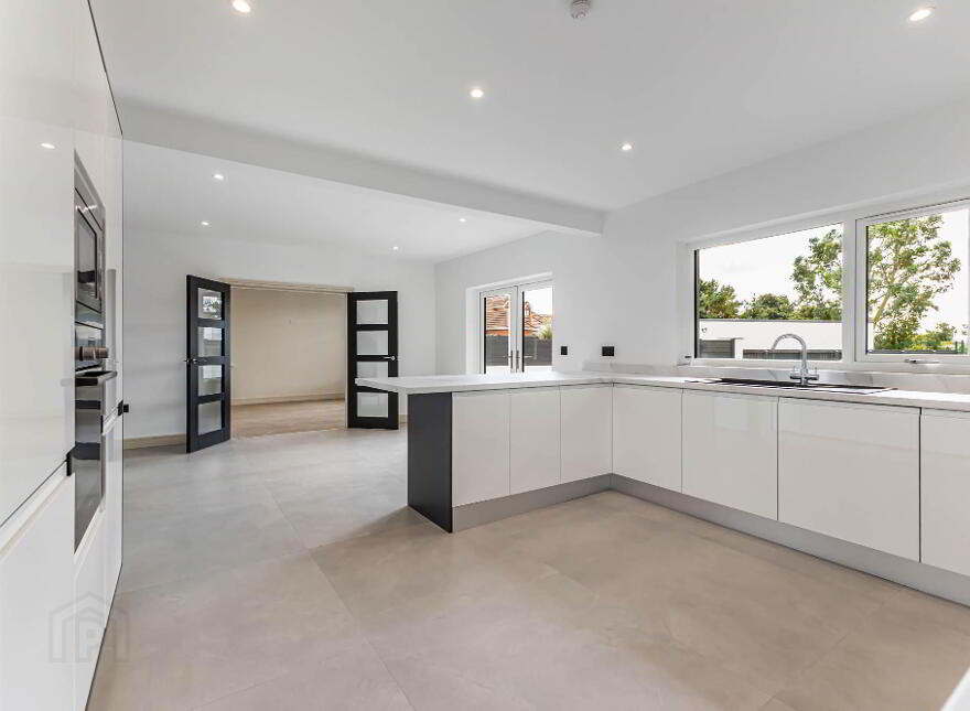 109 Antrim Road, Lisburn, BT28 3EA
