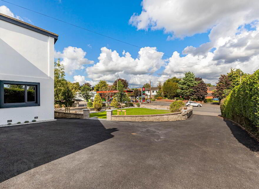109 Antrim Road, Lisburn, BT28 3EA