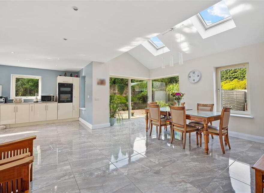 Singai, Lisfehill, Ballinhassig