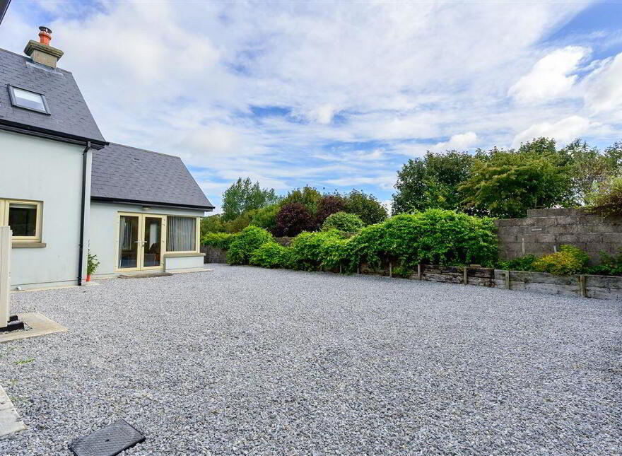 Singai, Lisfehill, Ballinhassig