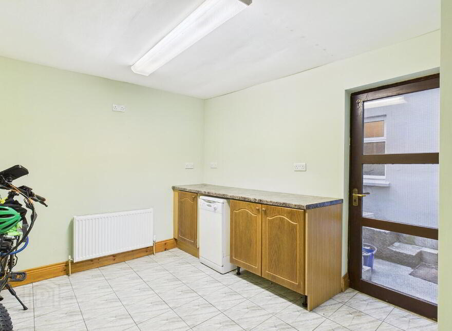 11 The Terrace Strand Street, Tramore